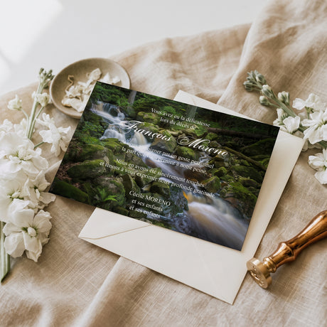 Carte de remerciement décès « Cascade » — mise en ambiance