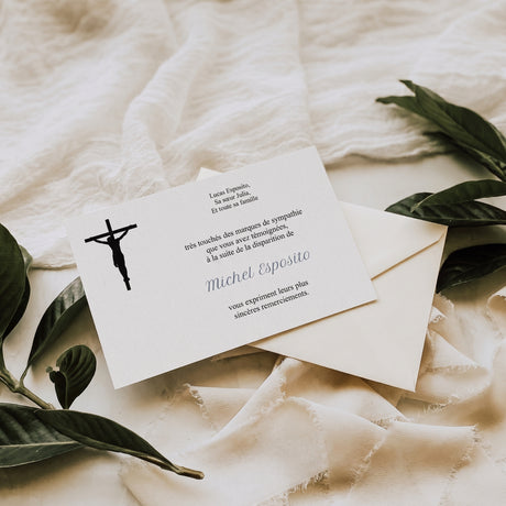 Carte de remerciement décès « Croix Jésus » — mise en ambiance
