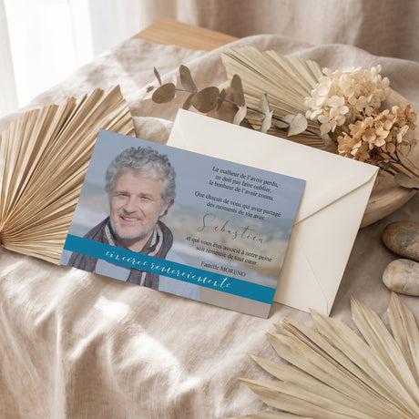 Carte de remerciement décès « Photo et bandeau message » — mise en ambiance