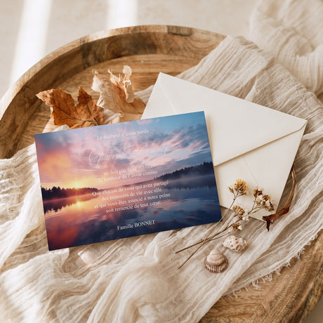 Carte de remerciement décès « Coucher de soleil lac » — mise en ambiance