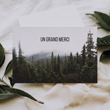 Carte de remerciement décès « Forêt de montagne » — mise en ambiance